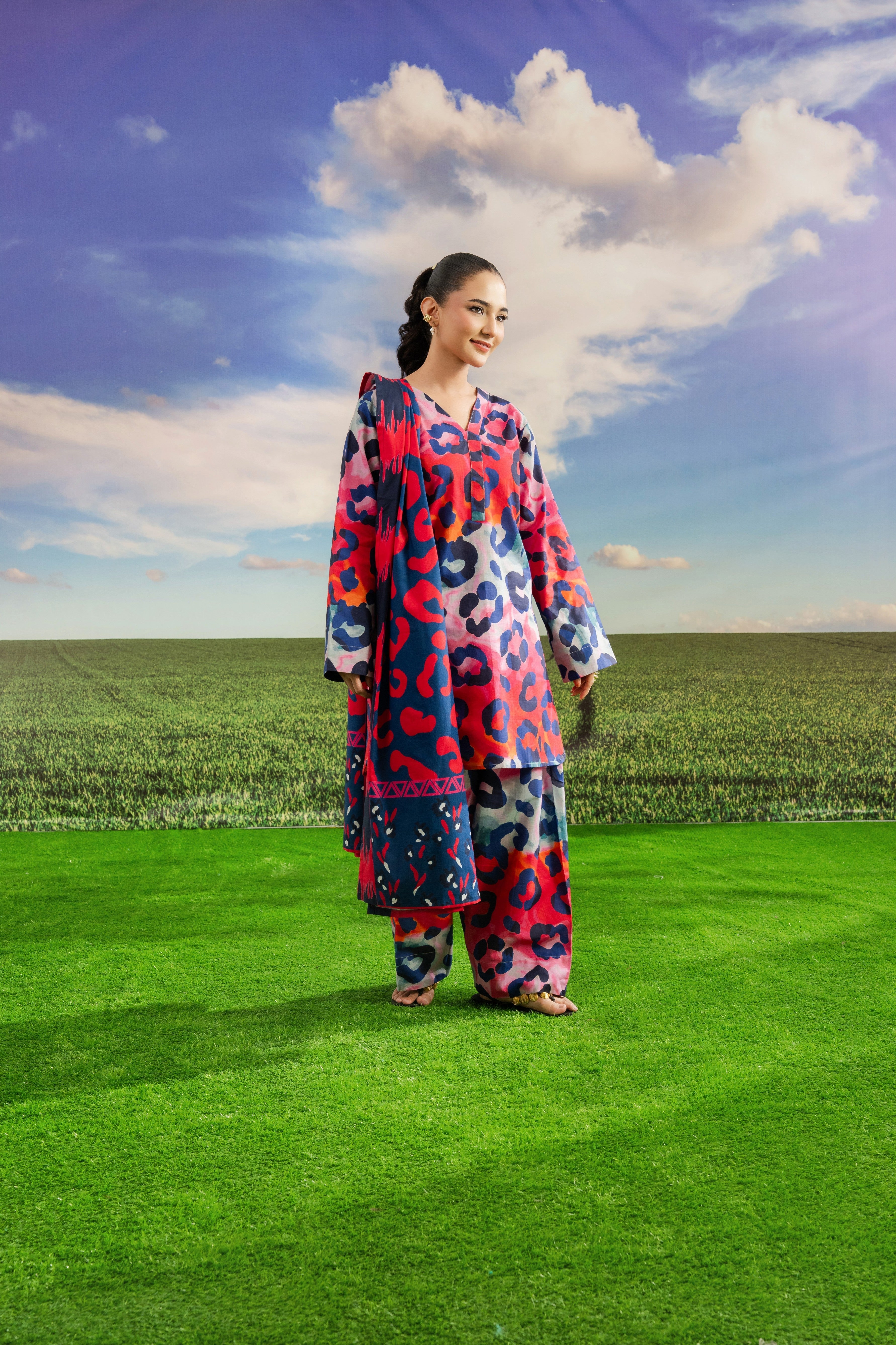 STITCHED 3PC KHADDAR PRINTED WITH PRINTED SHAWL-    CALYN