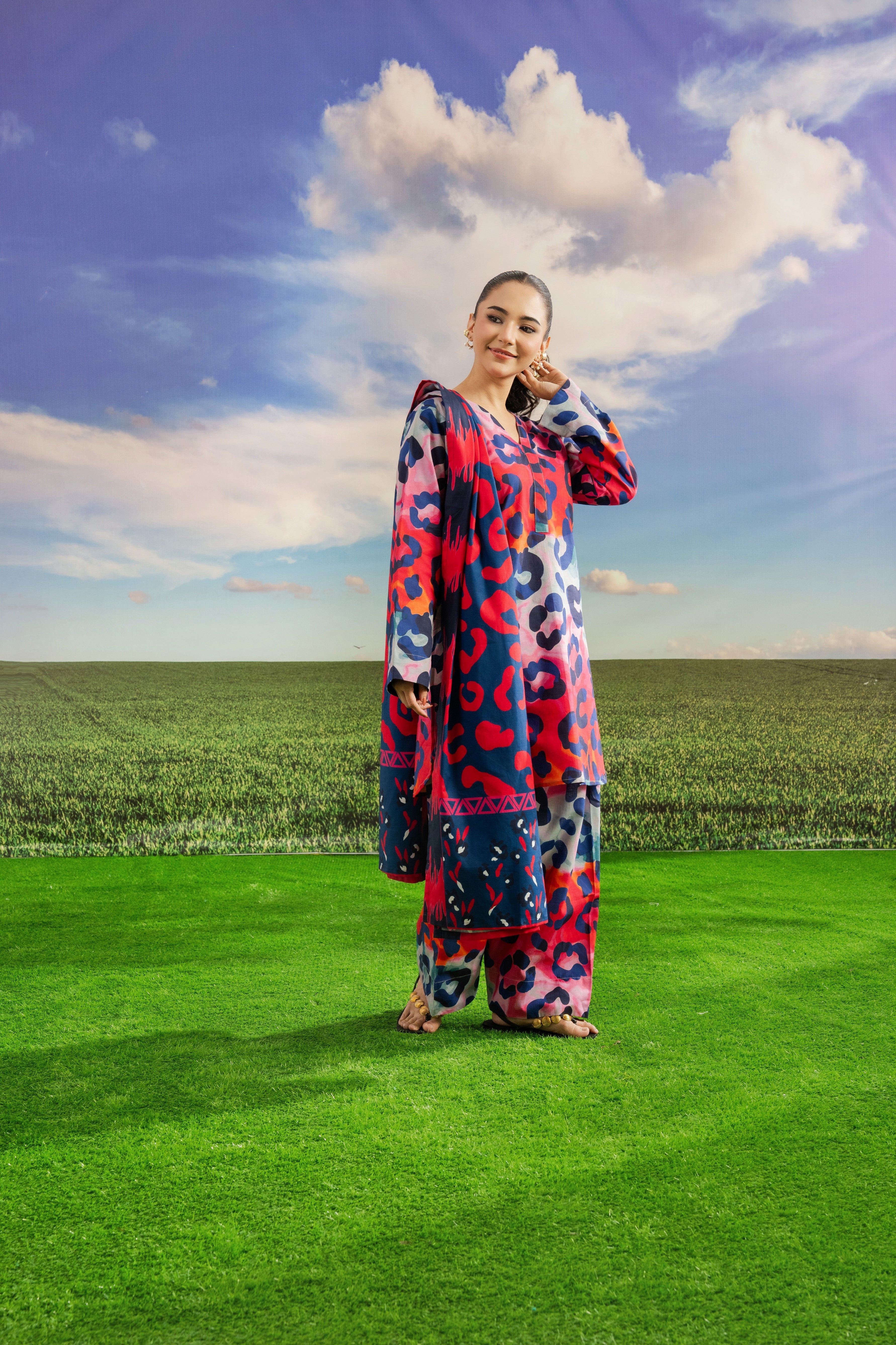 STITCHED 3PC KHADDAR PRINTED WITH PRINTED SHAWL-    CALYN