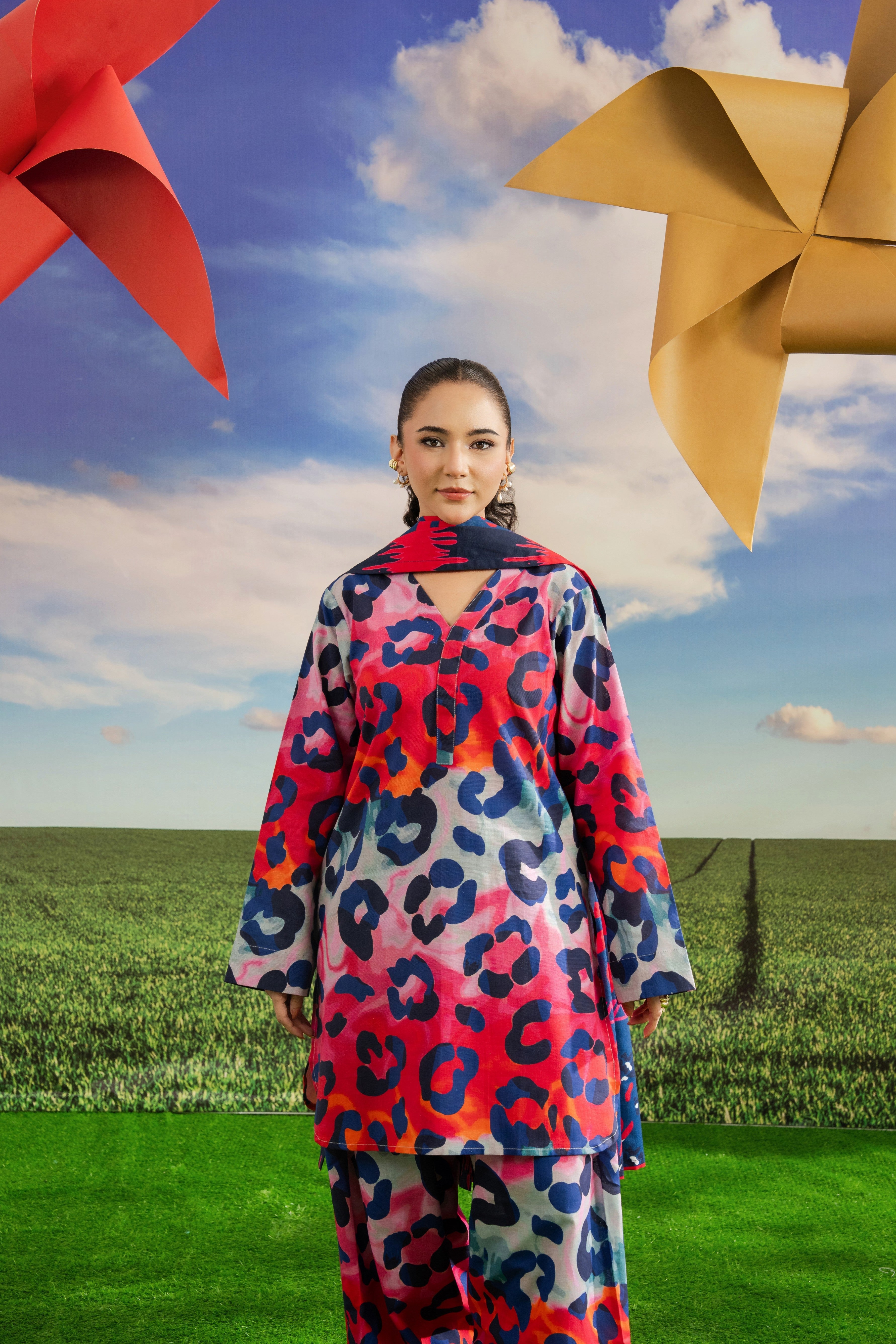 STITCHED 3PC KHADDAR PRINTED WITH PRINTED SHAWL-    CALYN