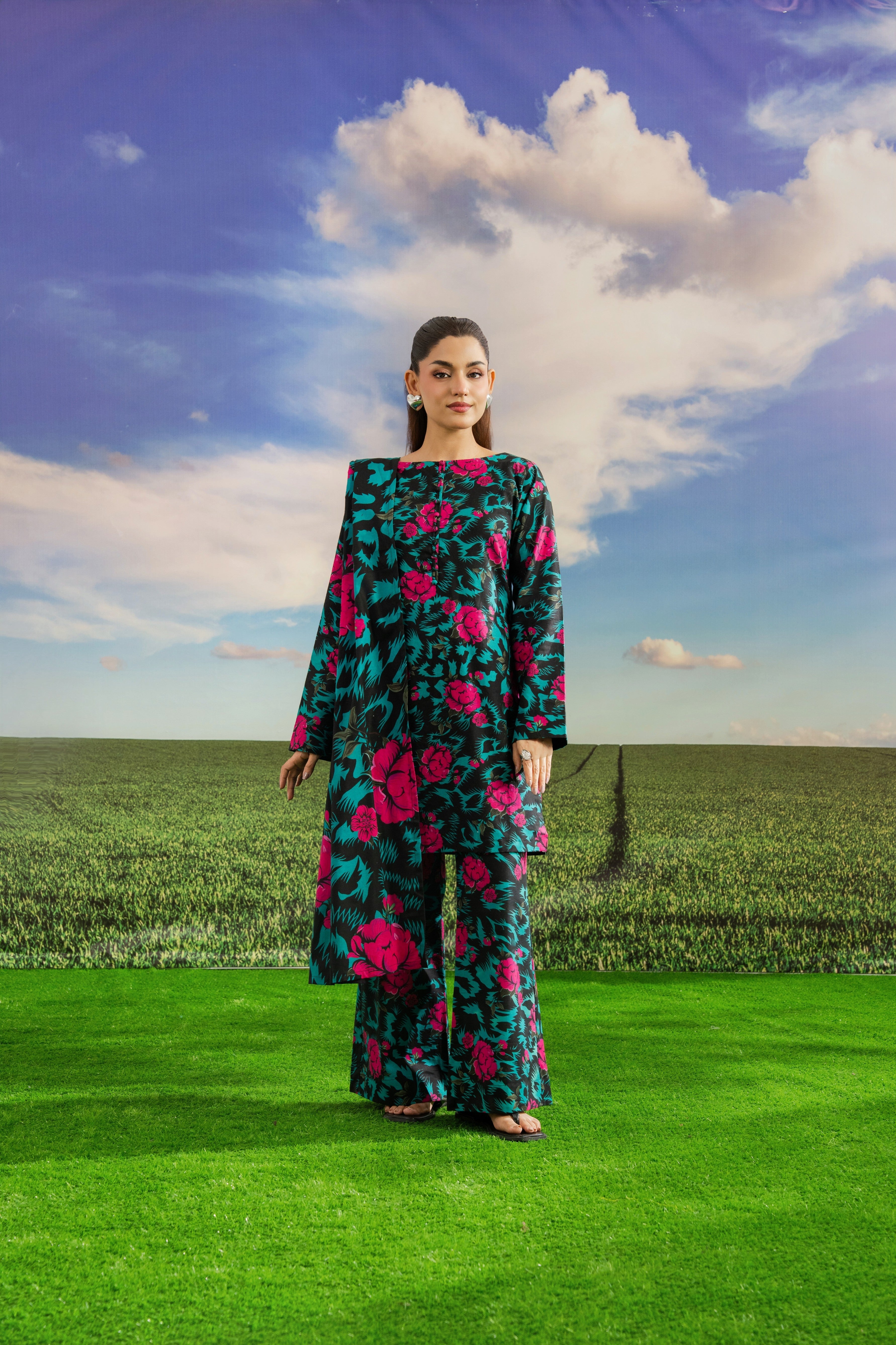 STITCHED 3PC KHADDAR PRINTED WITH PRINTED SHAWL-   DORINE