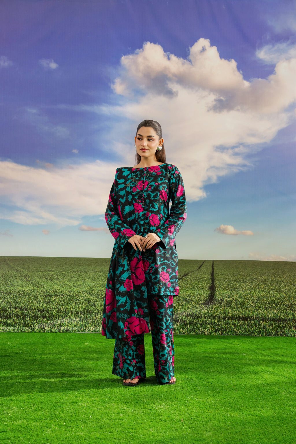 STITCHED 3PC KHADDAR PRINTED WITH PRINTED SHAWL-   DORINE