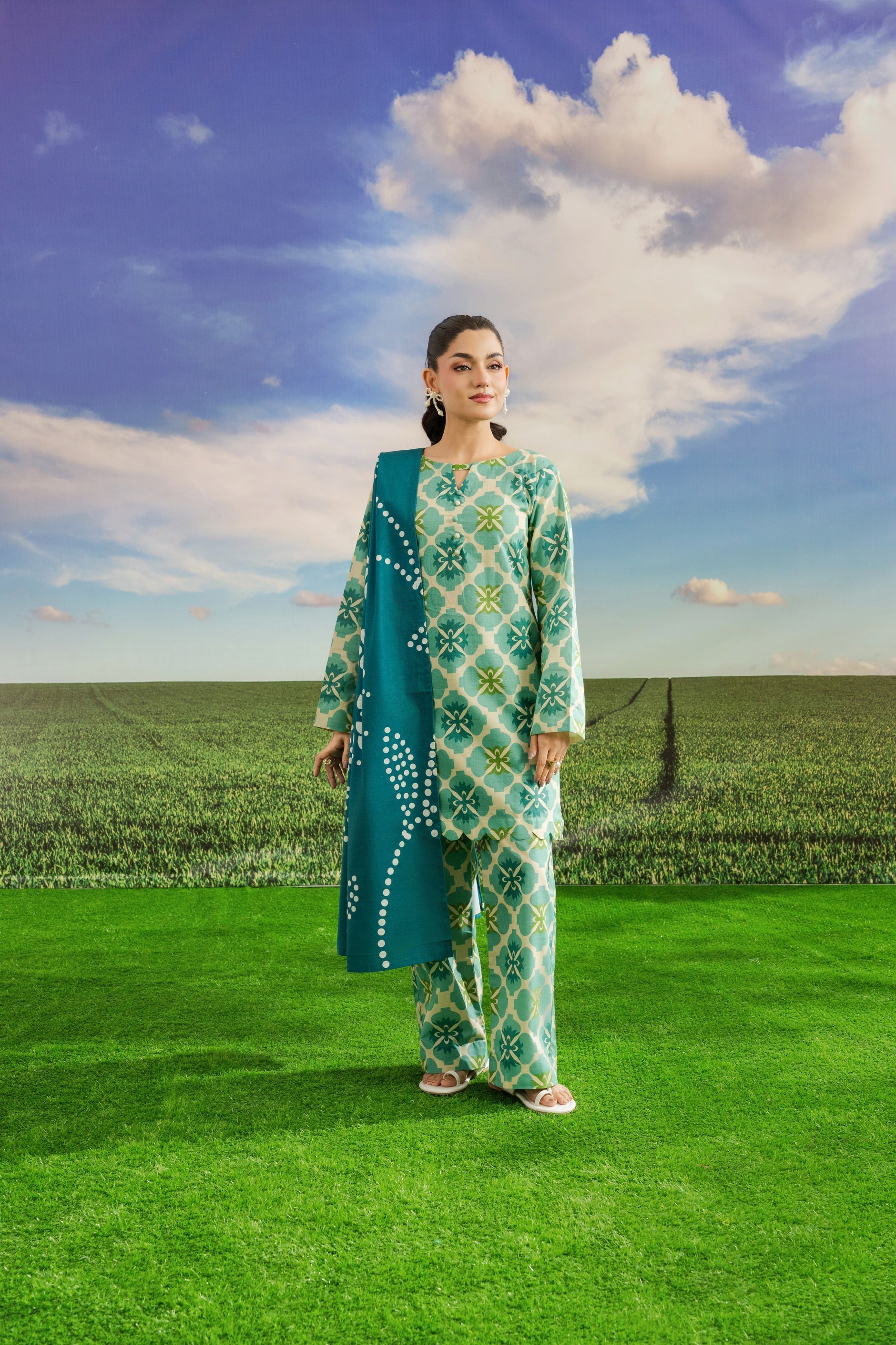 STITCHED 3PC KHADDAR PRINTED WITH PRINTED SHAWL-  SOLEEN